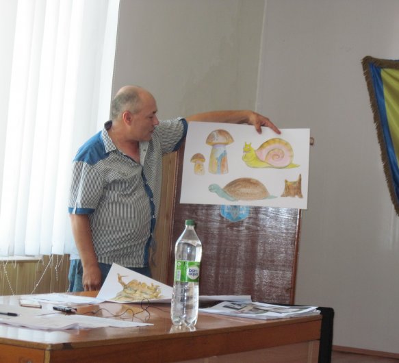 Очередное июльское заседание исполкома началось с приятного момента